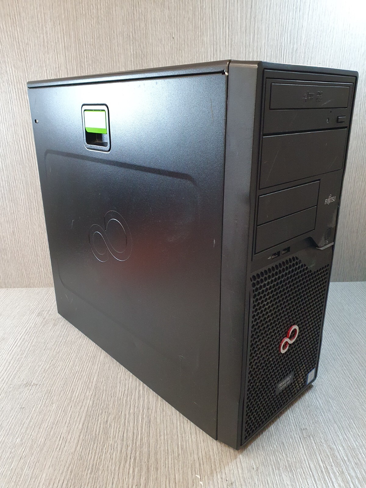 Fujitsu Primergy TX1310 M1 Xeon E3-1226 V3 16GB DDR3 3x 1TB Fujitsu Primergy TX1310 M1 Xeon E3-1226 V3 16GB DDR3 3x 1TB