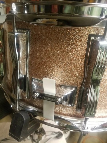 LUDWIG CLASSIC MAPLE 6.5 CHAMPAGNE SNARE DRUM