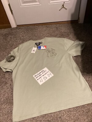 NWT Pro Standard MLB New York Yankees Logo Moss T-Shirt Men s Sz M FREE SHIP