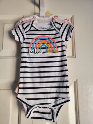 Gerber Three Piece Onesie Set Size 3-6 Months