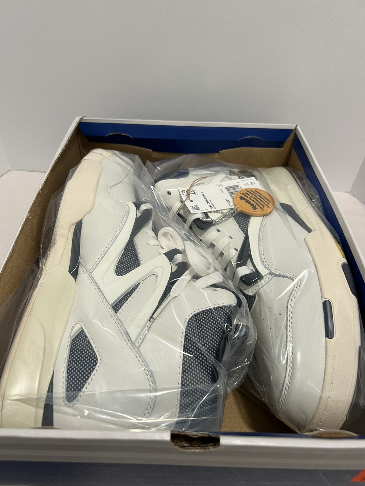 Reebok Pump Omni Zone II Chalk Size 11 GY5301 Chalky Navy Gold: купить с  доставкой из США, цена 25 743 руб - (325234791149)