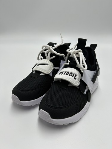 Nike Air Huarache City Low Top Black Basketball Shoes Size