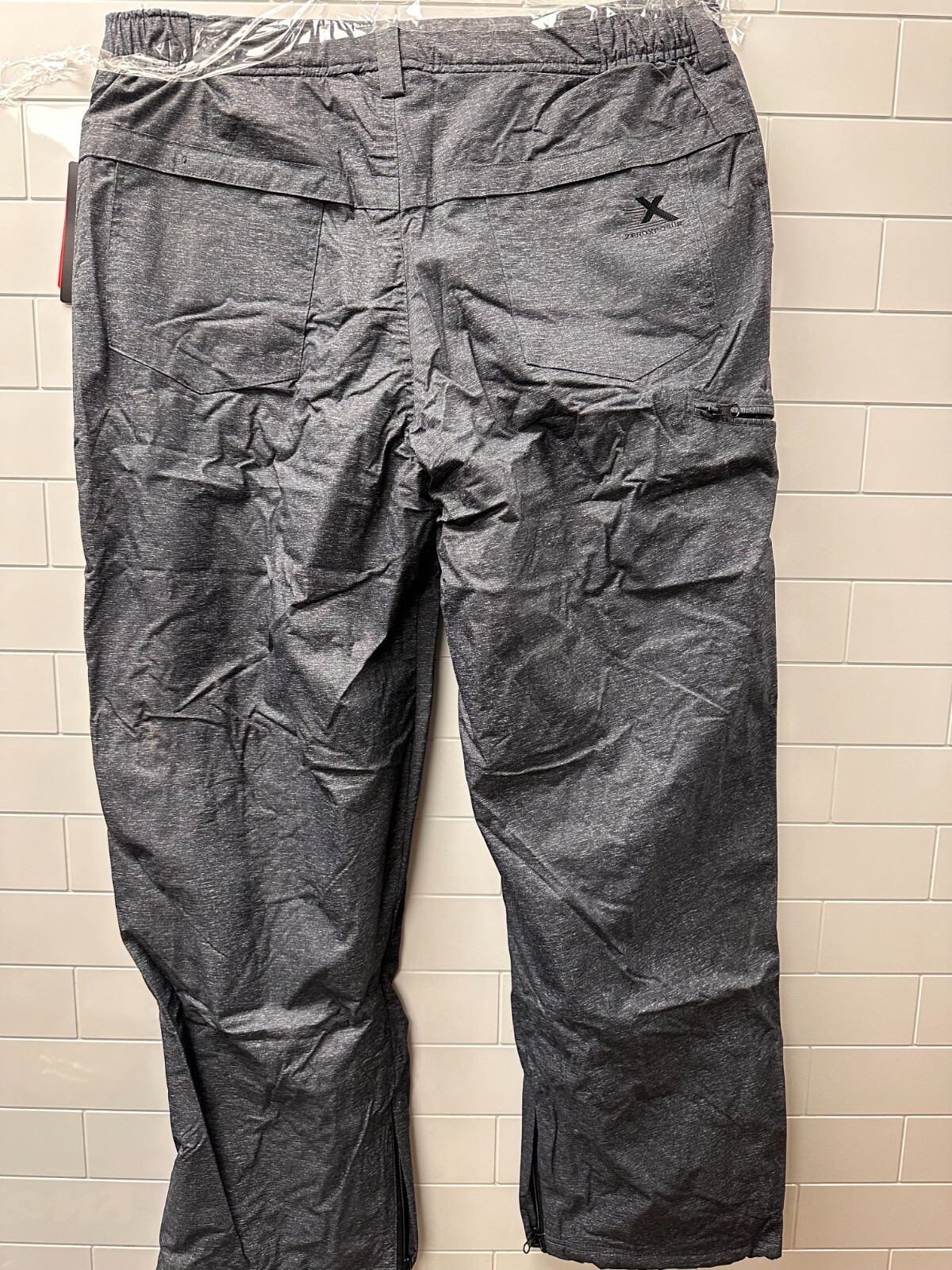 ZEROXPOSUR MEN'S SNOW/SKI PANTS ASSORTED SIZES AND COLORS