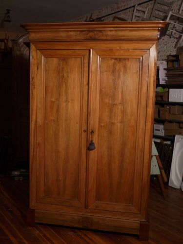 WONDERFUL ANTIQUE French Louis Philippe Style Walnut ARMOIRE, 1860-1870