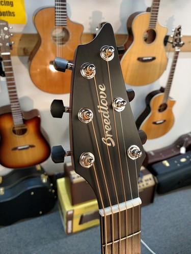 Breedlove Premier Concert Copper CE Rosewood Back & Sides W/Case & FREE Cable