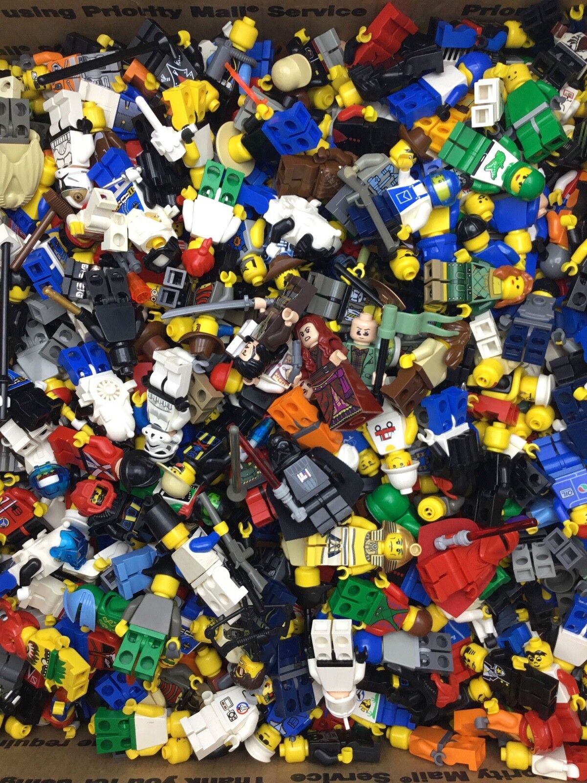 ::LEGO GRAB BAG! 10 MINIFIGURES ALL W/ ITEMS GREAT VARIETY PEOPLE STAR WARS & MORE