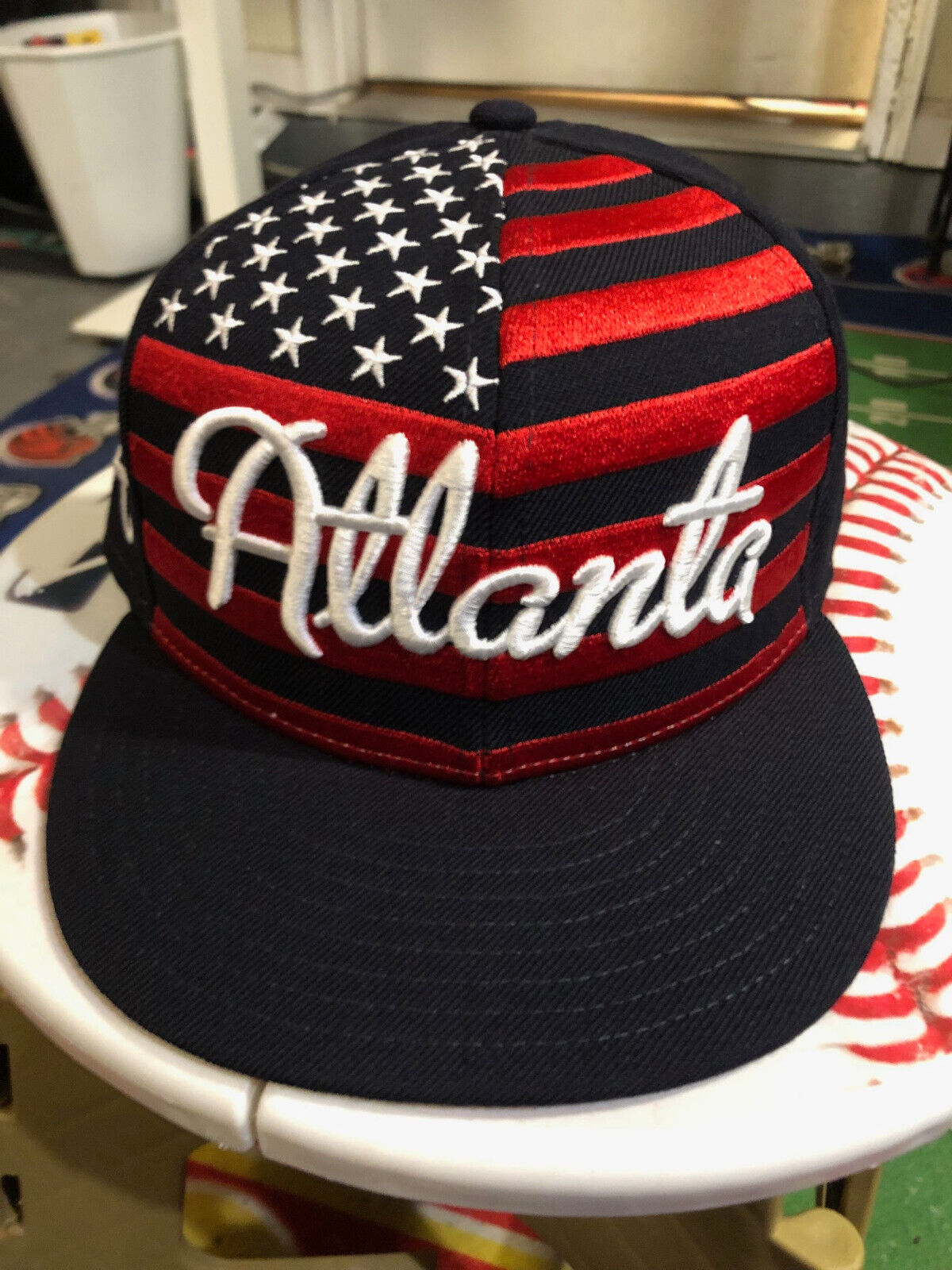 Atlanta Braves MLB Retro Big USA Flag Fitted Navy Blue Atlanta Braves MLB Retro Big USA Flag Fitted Navy Blue