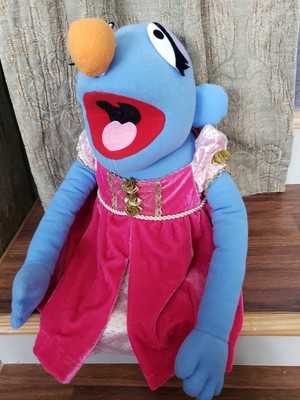 fao schwarz puppets