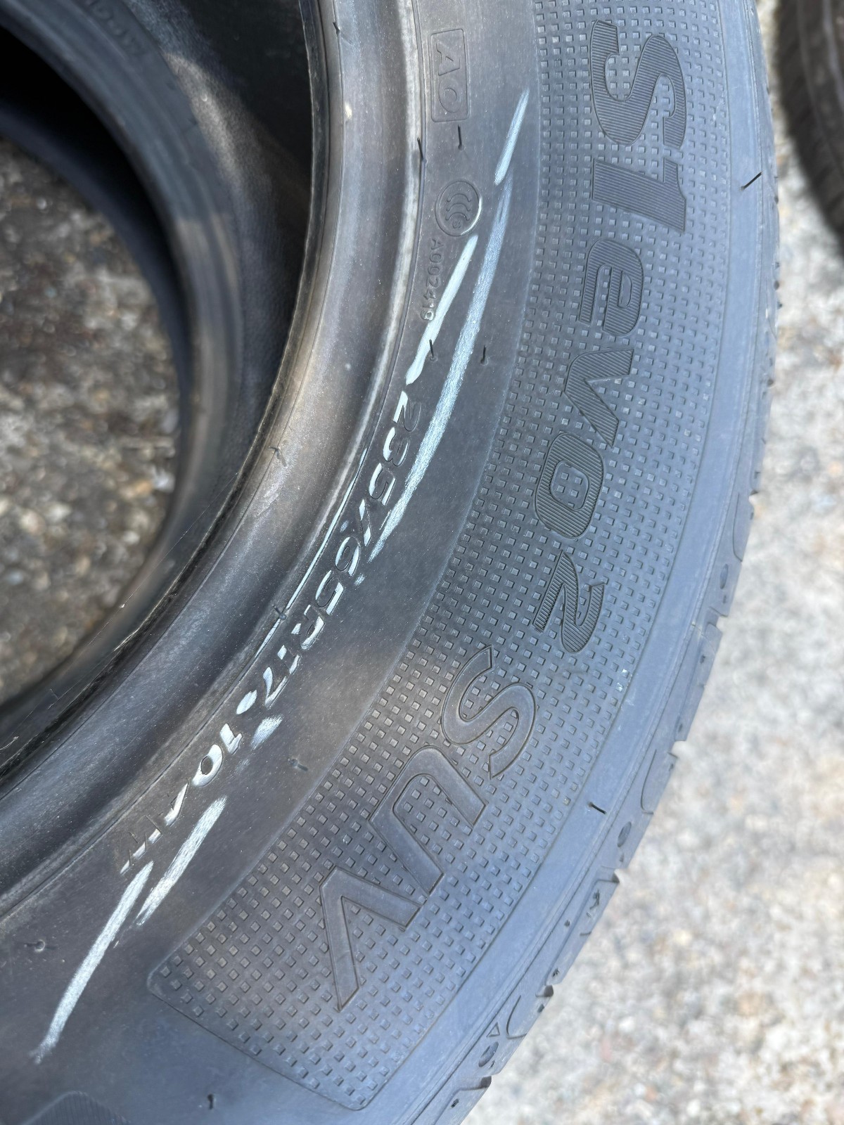 New 235 65 17 Hankook, Ventus S1 Evo 2 SUV, AO, 104W, x1 Tyre (F1_tyres) YD159