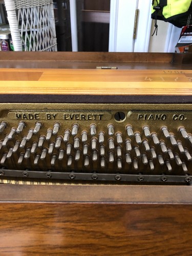 Vintage EVERETT Console Upright Piano