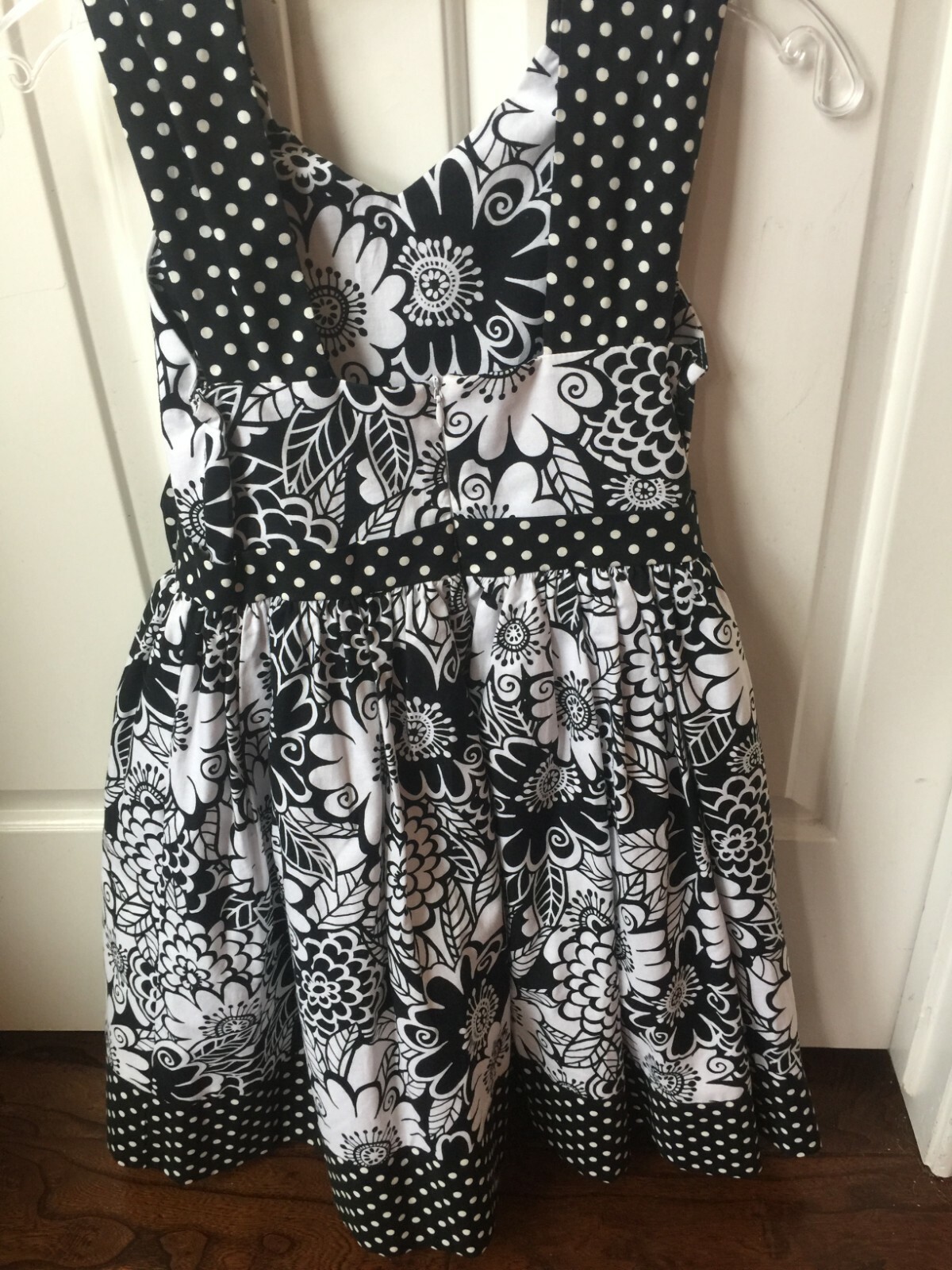 Perfect for Spring Girl's Moo Boo's black and white dress size 8
