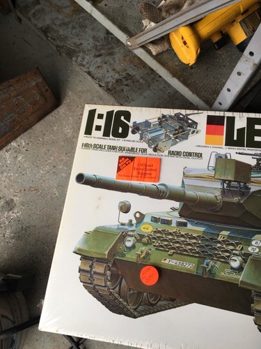 TAMIYA 1/16 SCALE R/C LEOPARD A4 Battle TANK.  Kit  VINTAGE RARE NIB