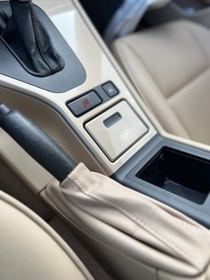 image 12 of interior