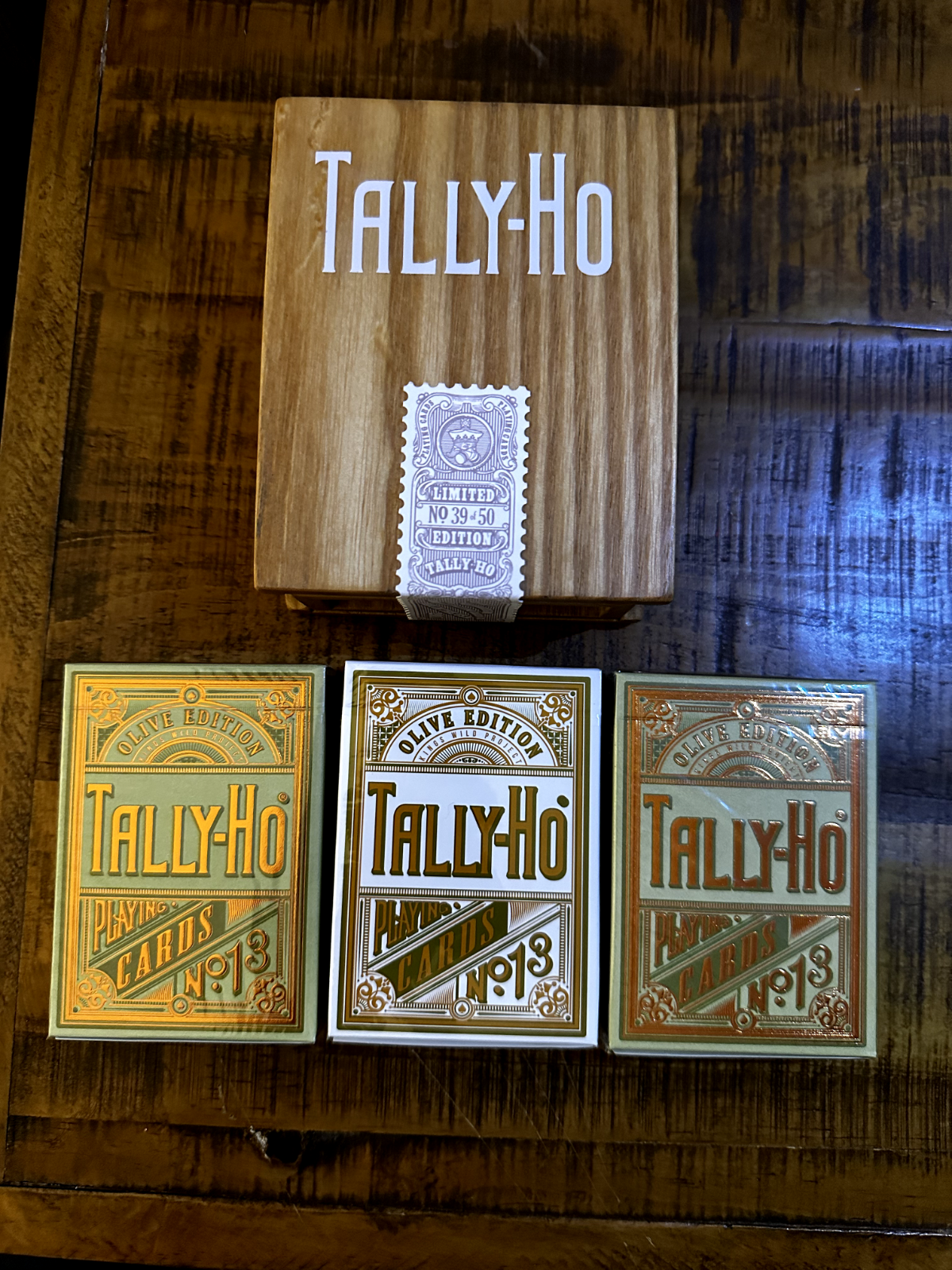 Tally-Ho Playing Cards 4種セット（赤、青、緑、ゴールド） Tally-Ho Playing Cards 4種セット（赤、青、緑、ゴールド