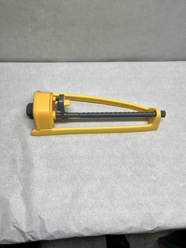 LAWN SPRINKLER 2600 Square Foot Oscillating Sprinkler Anti-Rust