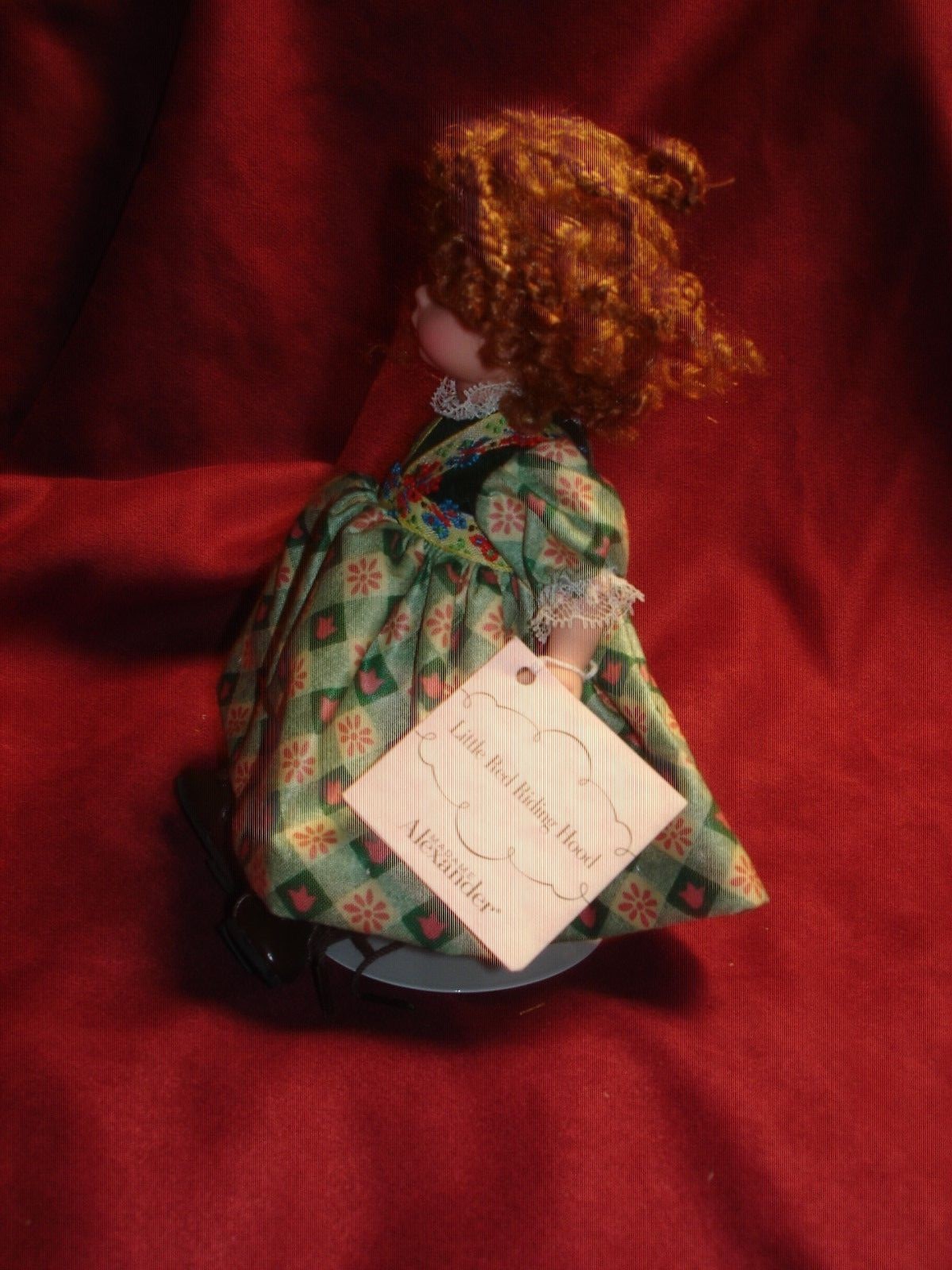 MADAME ALEXANDER 2001 LITTLE RED RIDING HOOD DOLL 8