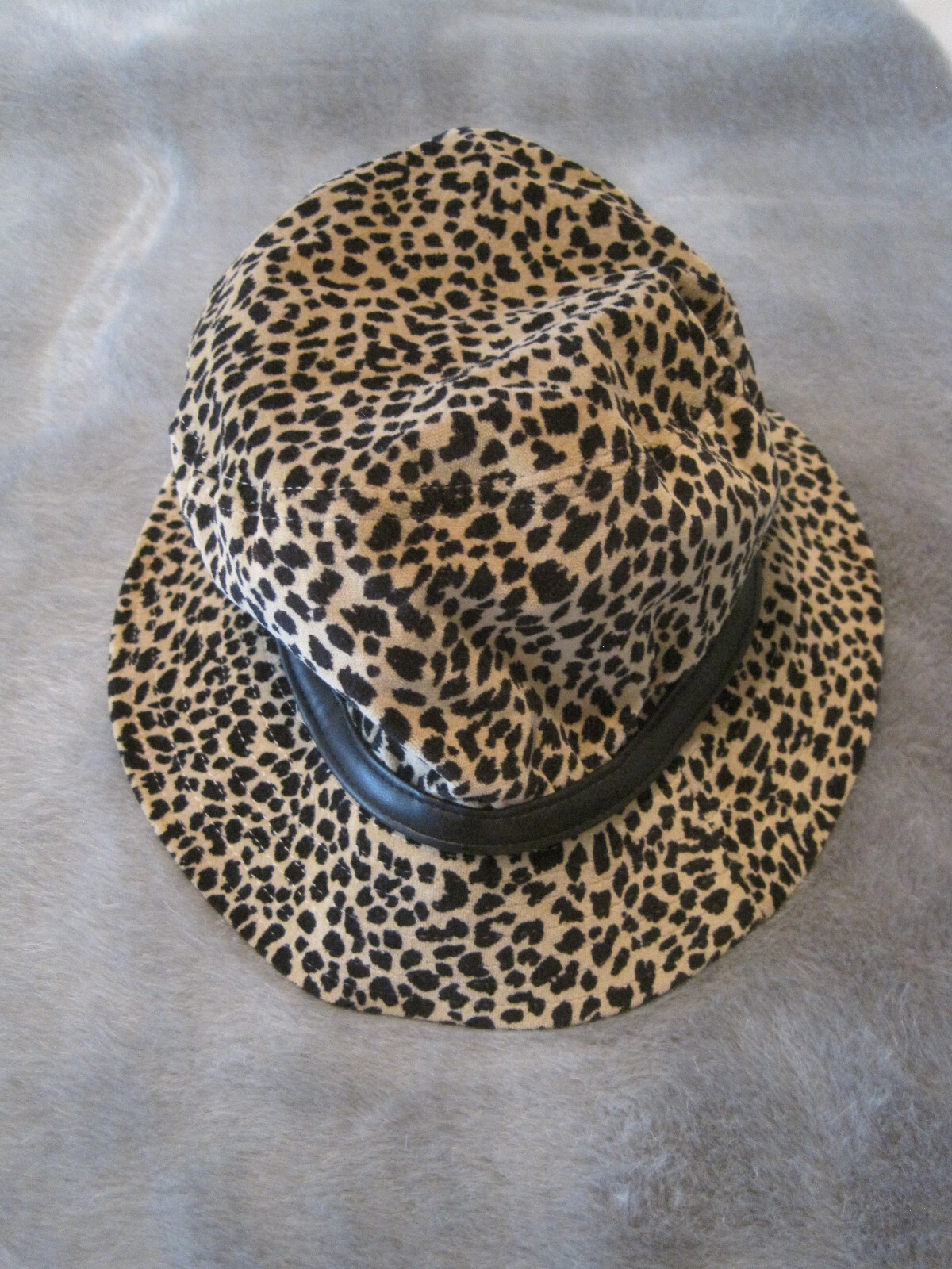 Velour leopard print bucket hat, size 58 cm Tenley in Leopard main image 4