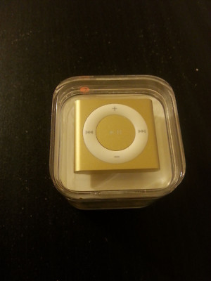Apple iPod Shuffle 4th Generation Gold, 2GB, MKM92LL/A (Worldwide Shipping)