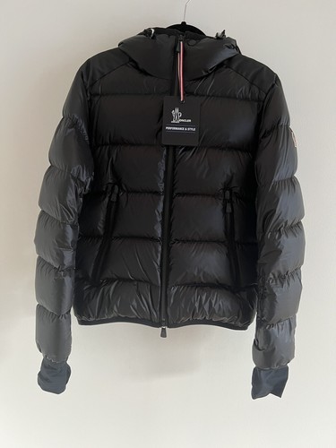 MONCLER GRENOBLE モンクレール トップス ブラック タグ付き MONCLER GRENOBLE モンクレール トップス ブラック タグ付き