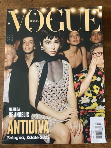 女性情報誌 Vogue Italia Magazine December 2022 $_12.JPG?set_id=880000500F