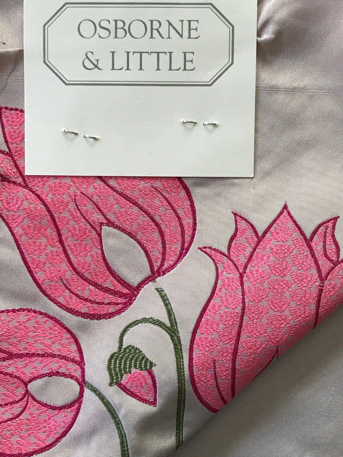 OSBORNE & LITTLE SILK INDIAN FLOWER IN PINK, GREEN, AND PALE LILAC