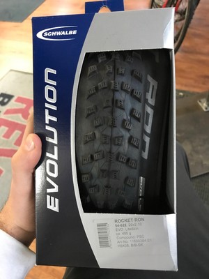 schwalbe rocket ron liteskin 29