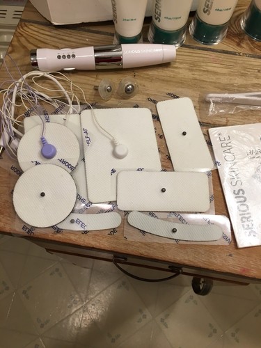 Serious Skin Care B-Sleek Hair Reduction System With Targeted E Tweezers NEW