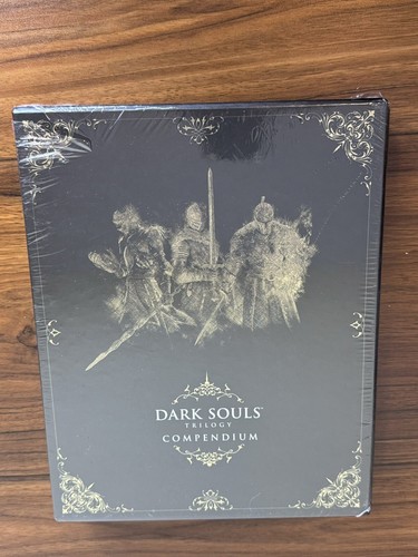 洋書 Dark Souls Trilogy Compendium FuturePress | Dark Souls Trilogy Compendium