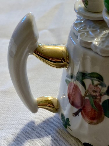 Portmeirion Ret. Handmade England Colectible Miniature Teapot Botanic Garden