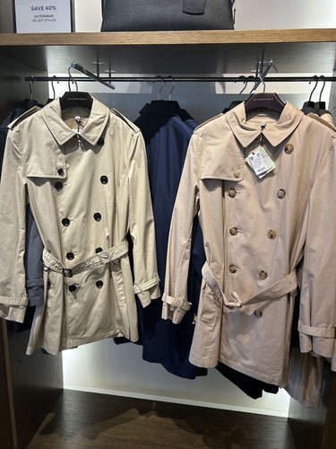 Pre-owned Burberry Trench Coat Men Has 38-46 In Black
