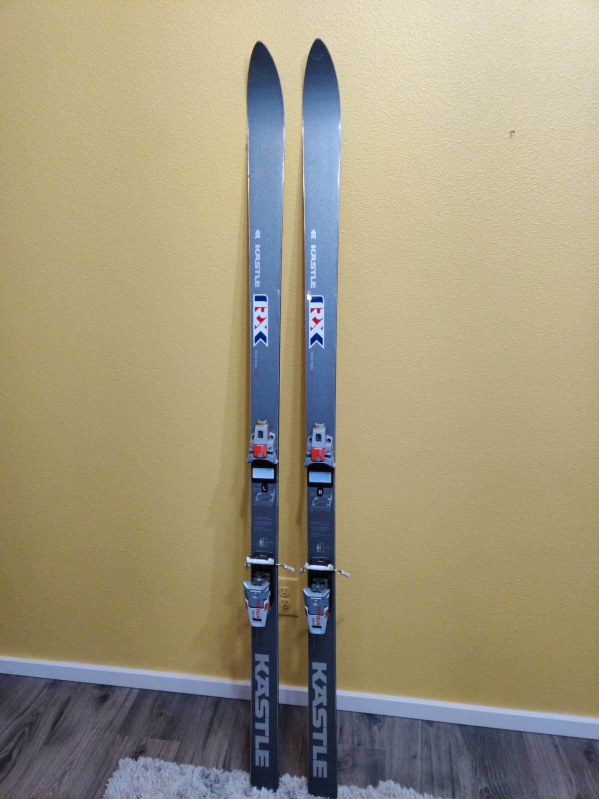 KASTLE RX WORLD TEAM SOFT 180 CM AUSTRIA SKIS + TYROLIA 390D