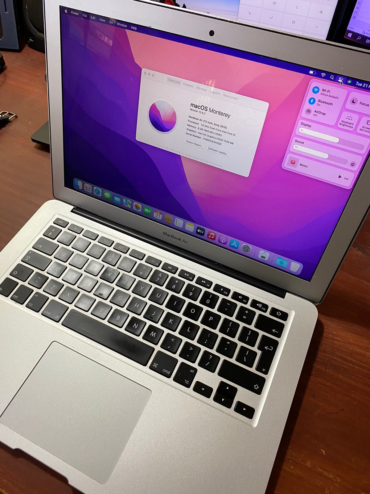 2015 Apple MacBook Air 13'' Intel Core i5 1.6GHz 8GB RAM