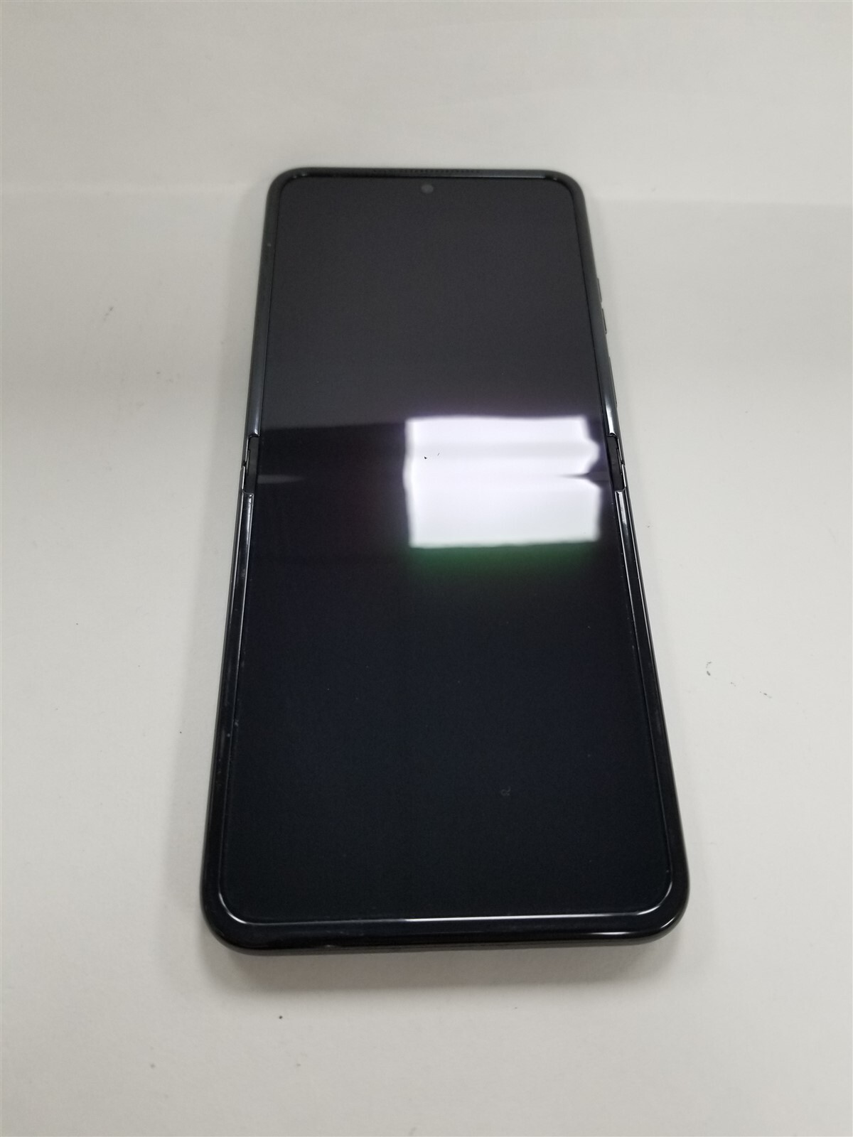 Motorola Razr 2024 256GB Gray XT2453-3 (T-Mobile) Fully Functional DG2896