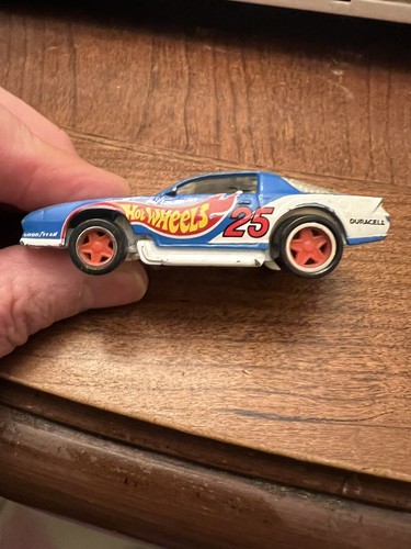 Hot Wheels 1983 Chevy Camaro Jack Baldwin Duracell #25 1:64