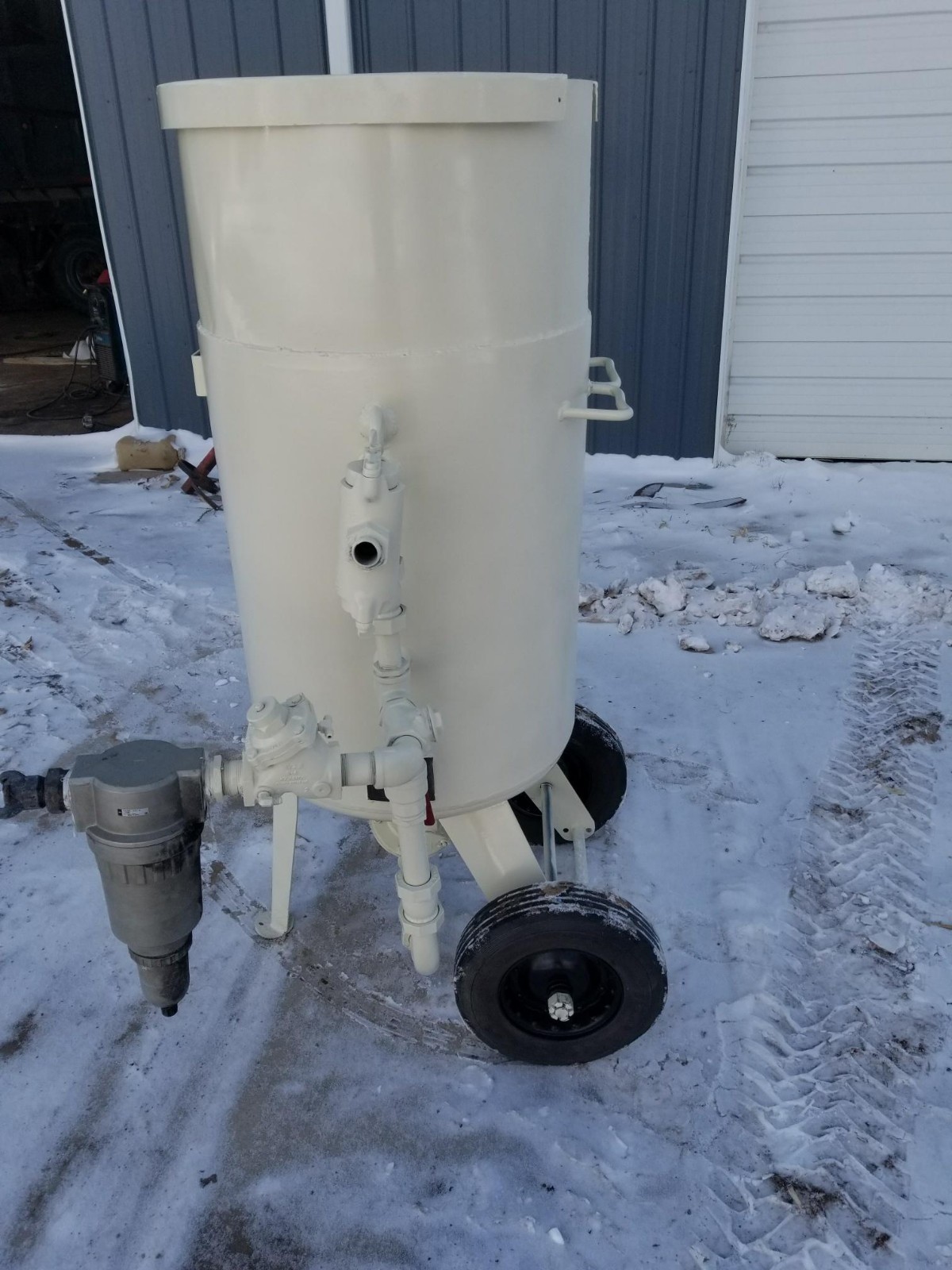Clemco Sandblaster