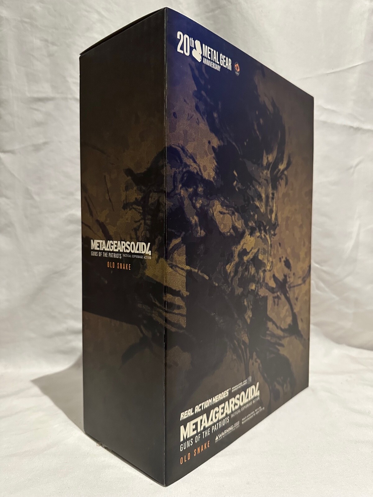 Solid 4 Old Snake - New Deadstock Hot Toys Rare