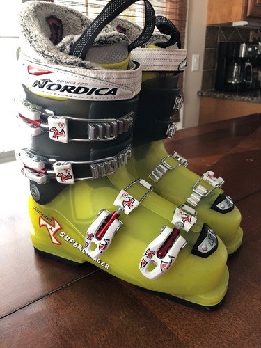 Nordica Supercharger Kids Junior Ski Boots 220-225 (268mm) Women 4-5 Men 4-4.5