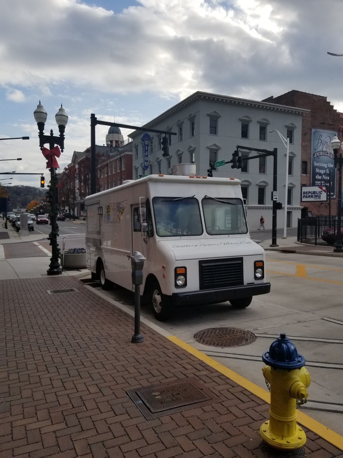 1990 GMC GRUMMAN OLSEN FOOD TRUCK FOR SALE $49,900