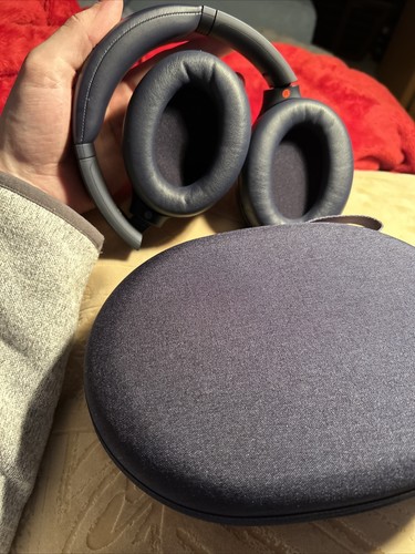 Sony WH-1000XM4 Wireless Noise-Cancelling Over-the-Ear Sony WH-1000XM4 Wireless Noise-Cancelling Over-the-Ear