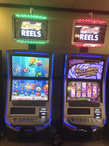 WMS BB3 BLADE GOLD FISH 3 WORKING SLOT MACHINE