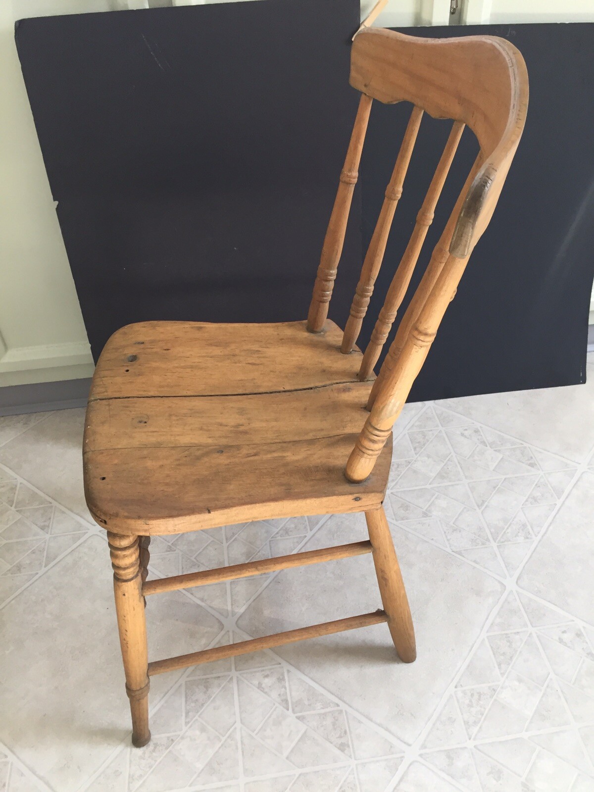 Primitive Hand drawn SPINDLE BACK DINING CHAIR SOLID CARVED