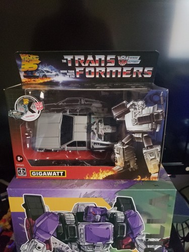 NEW Hasbro E8545 Back to the Future Transformers Mash-Up