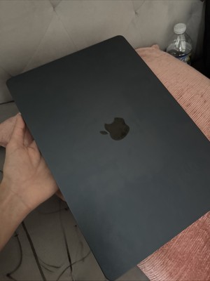 【美品】MacBook Air 2024 M3 ミッドナイト 8GB 256GB Amazon.com: Apple 2024 MacBook Air with Apple M3 Chip (15