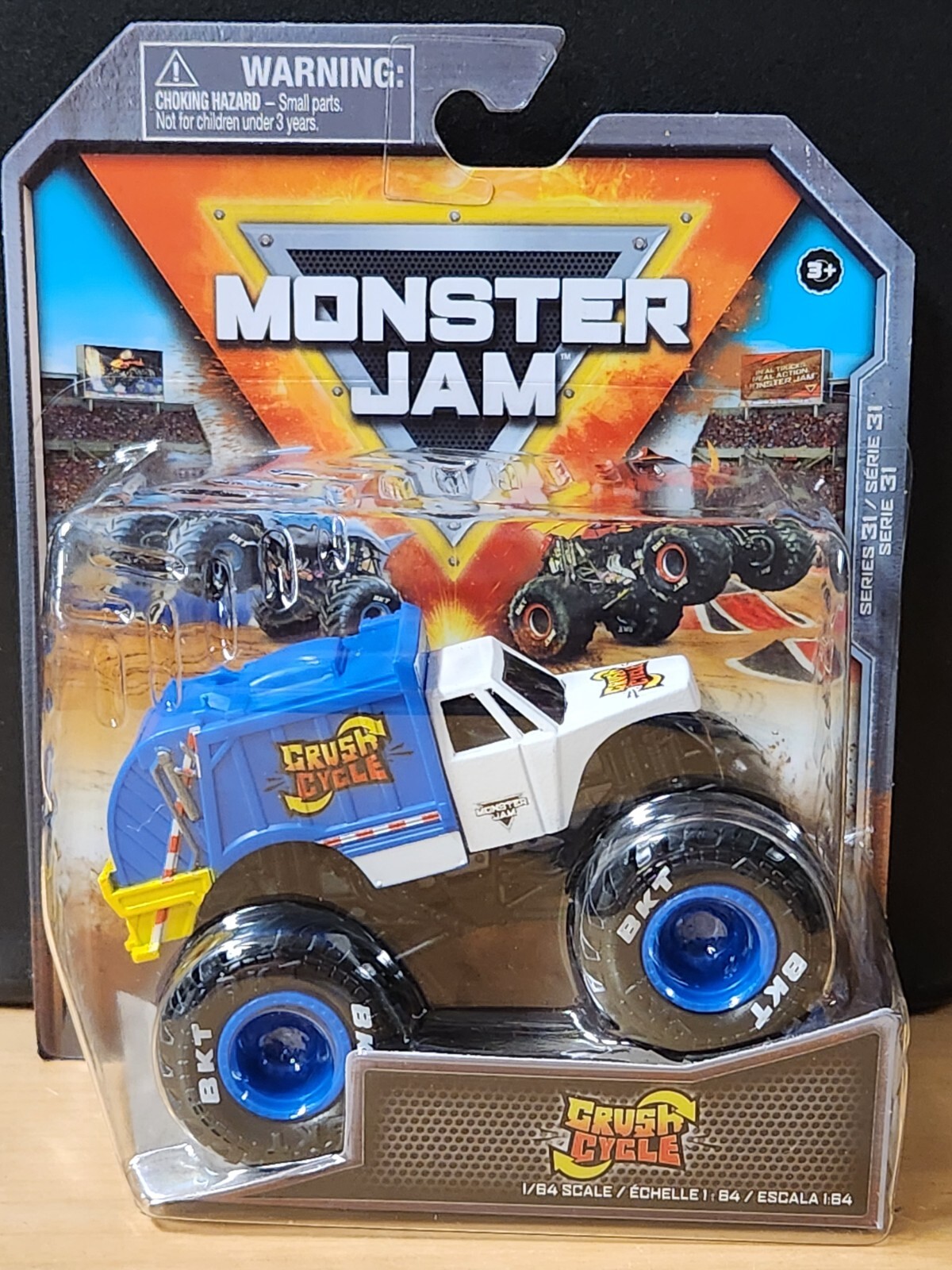 Crush Cycle Garbage MONSTER JAM Truck On Duty 2023 1/64 Spin Master Series 31