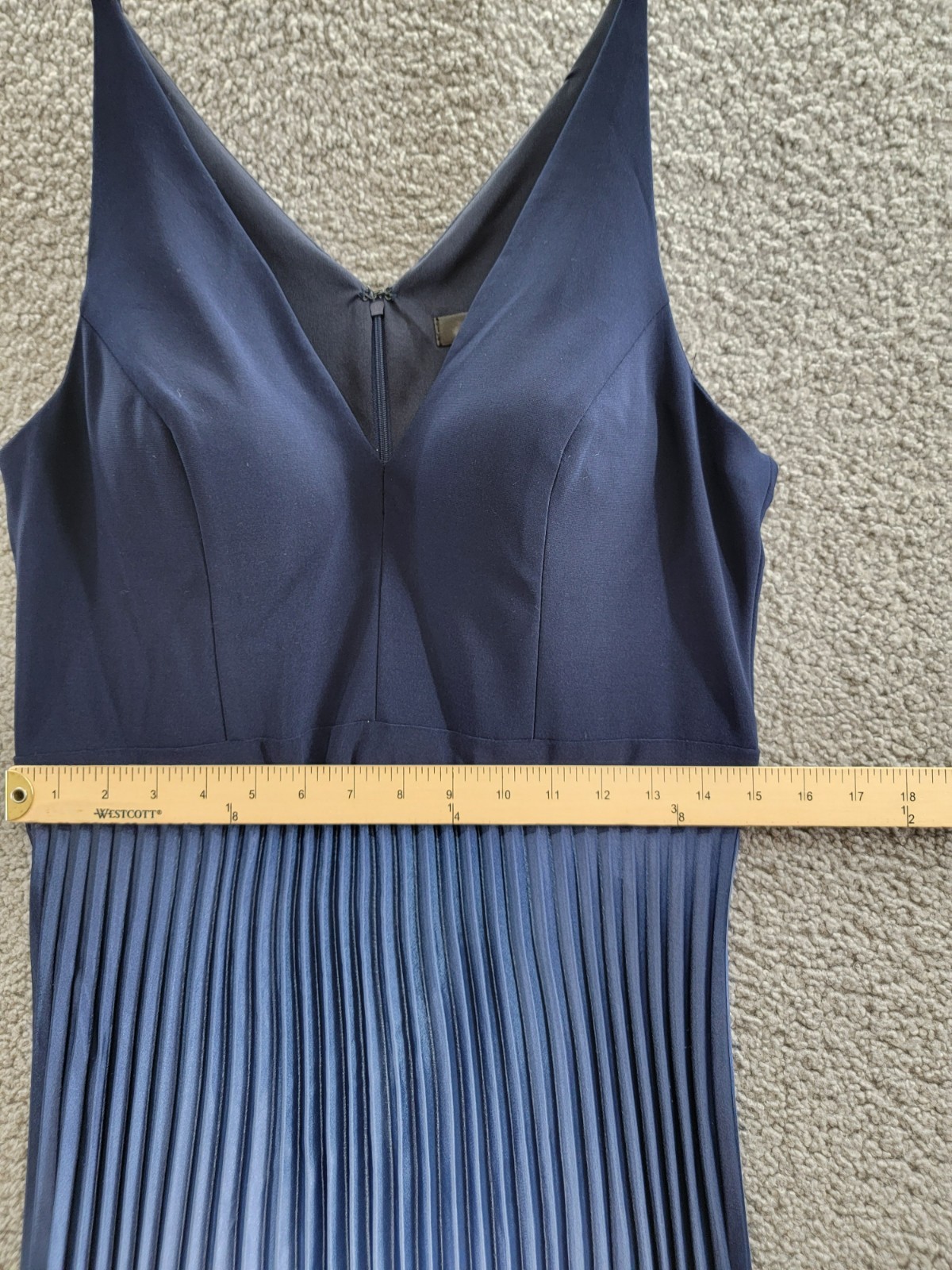 AQUA Pleated Shimmer Mixed Media Gown Women's 16 Navy/Blue V-Neck Back Zipped - Picture 5 of 15