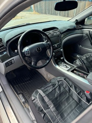 image 3 of interior