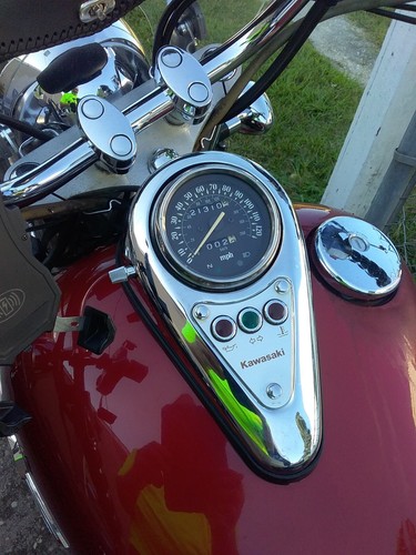 NEW 1995- 2009 GENUINE KAWASAKI METER COVER DAMPER VULCAN
