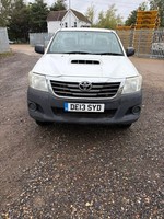 2013 Toyota Hilux pickup with tail lift 