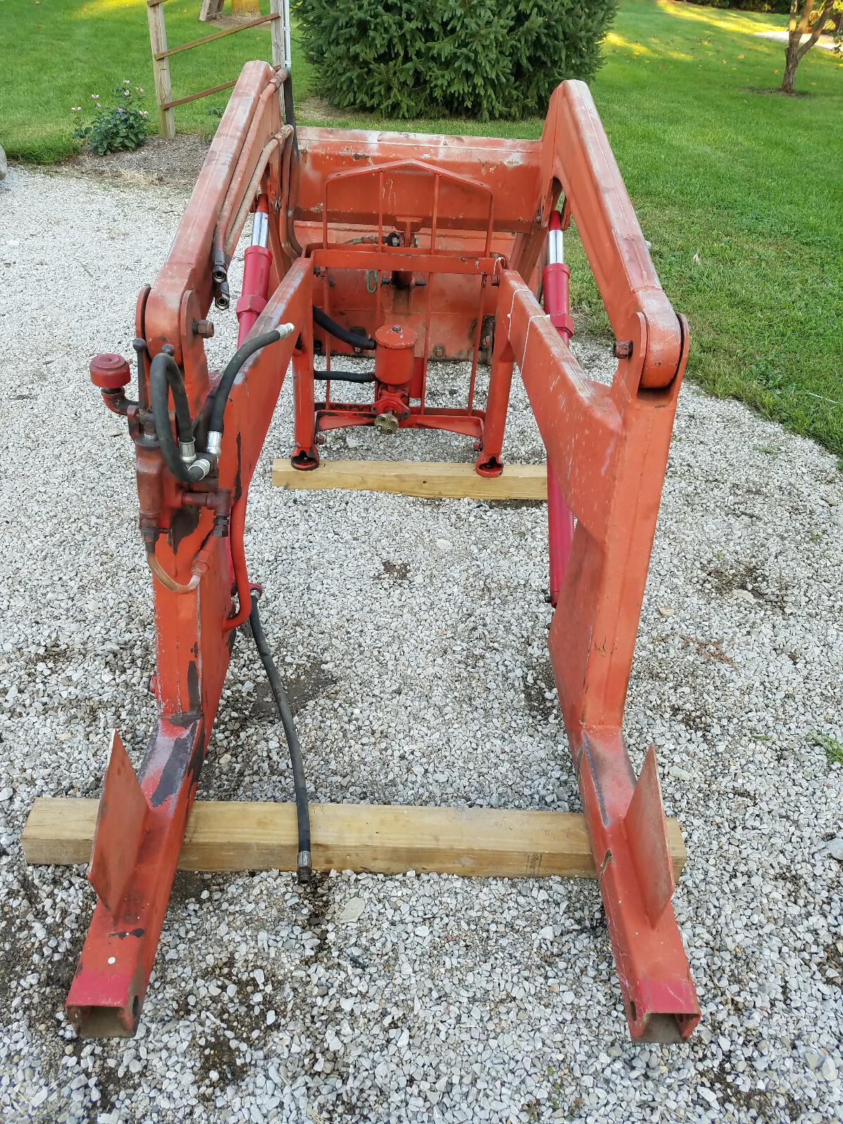 Davis Products Mid-western Industries Front End Tractor Loader with Bucket