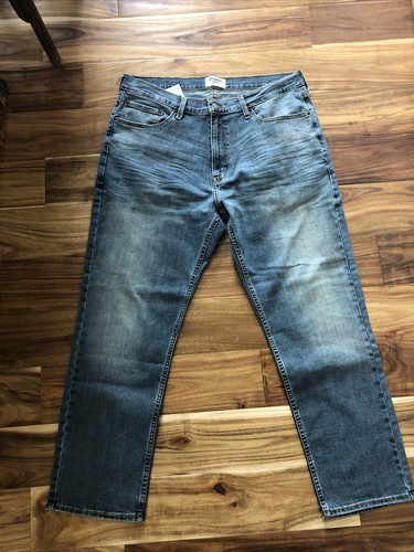 DENIZEN from Levis Athletic JEANS 36x30 